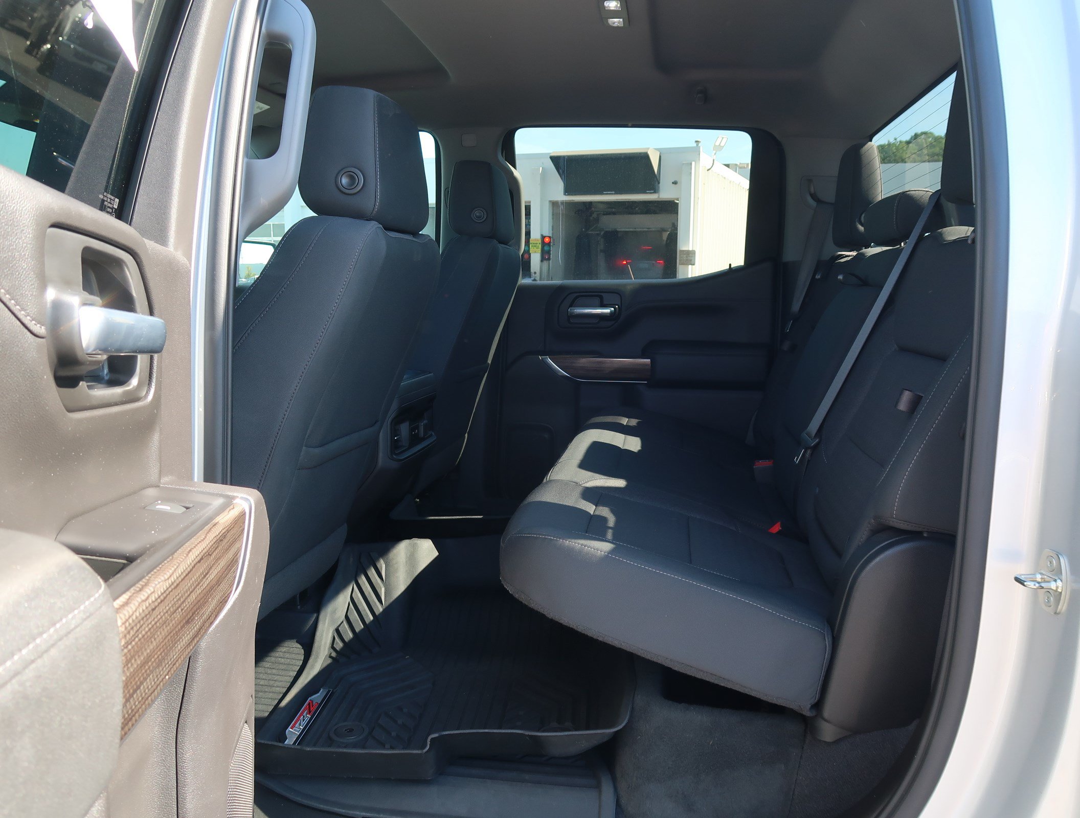 Used 2020 Chevrolet Silverado 1500 LT Trail Boss AWD/4WD image 33