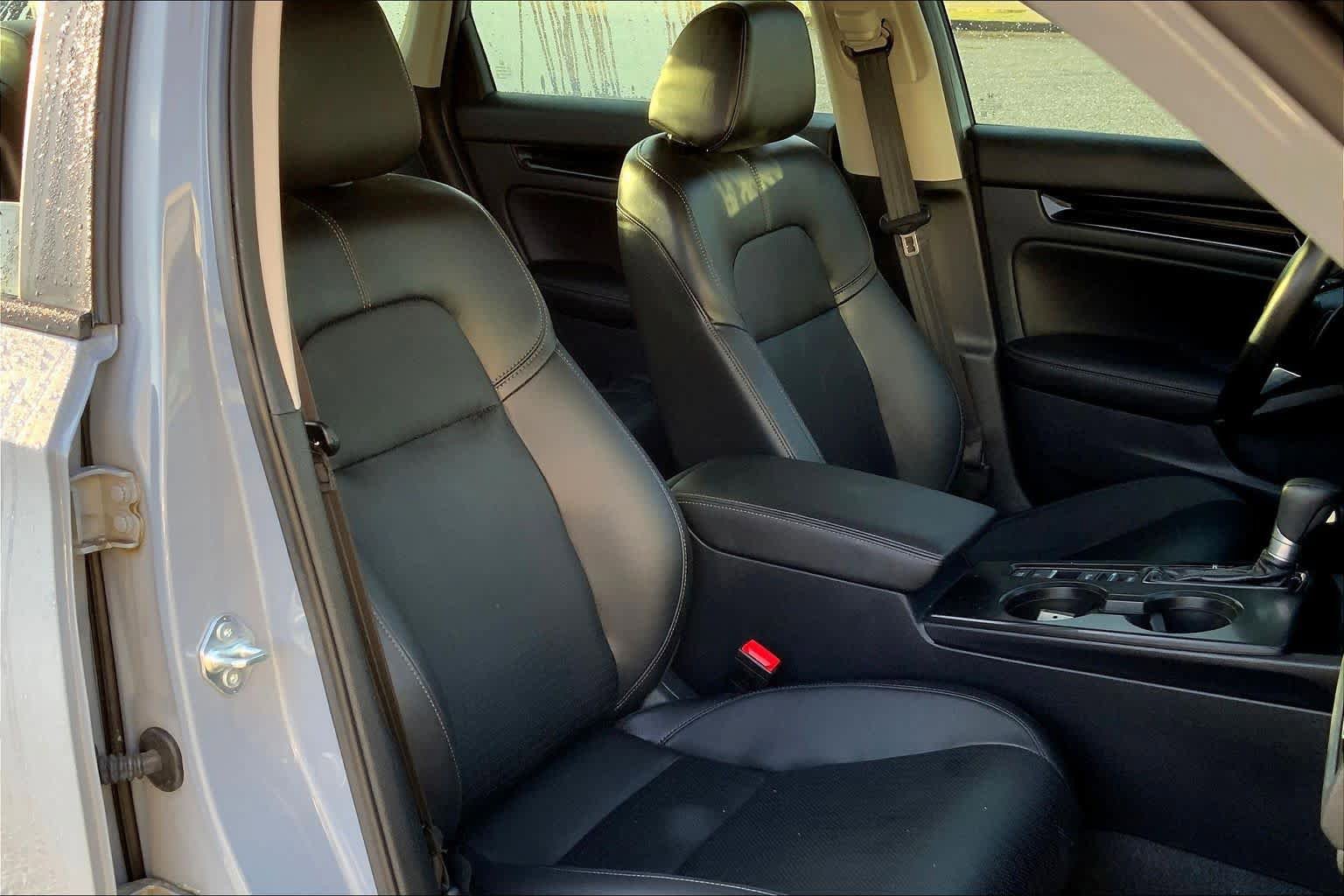 Used 2024 Honda Civic Touring image 9