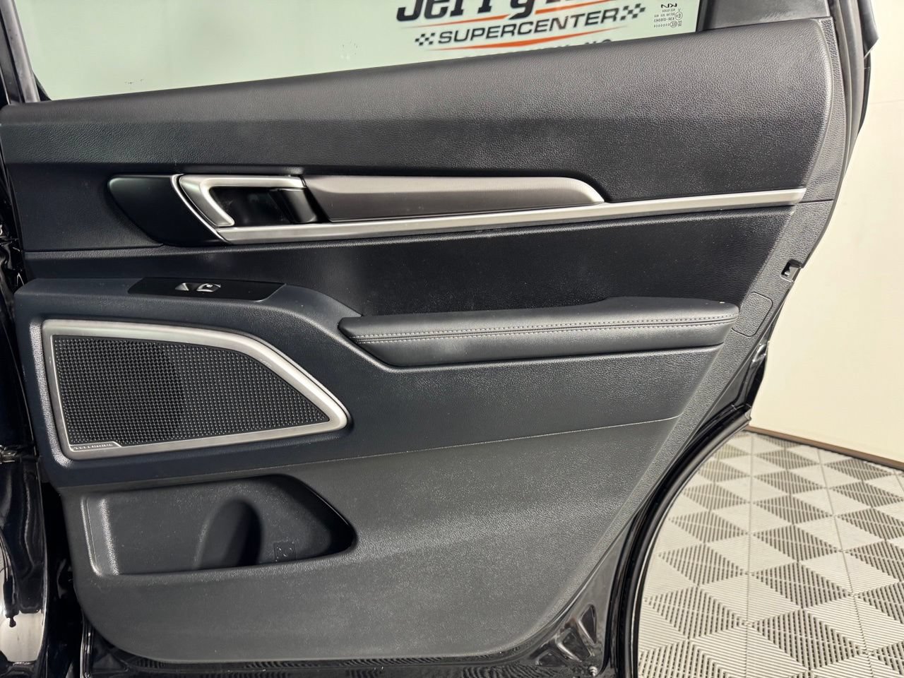 Used 2024 Kia Telluride S w/ S Sunroof Package FWD image 33