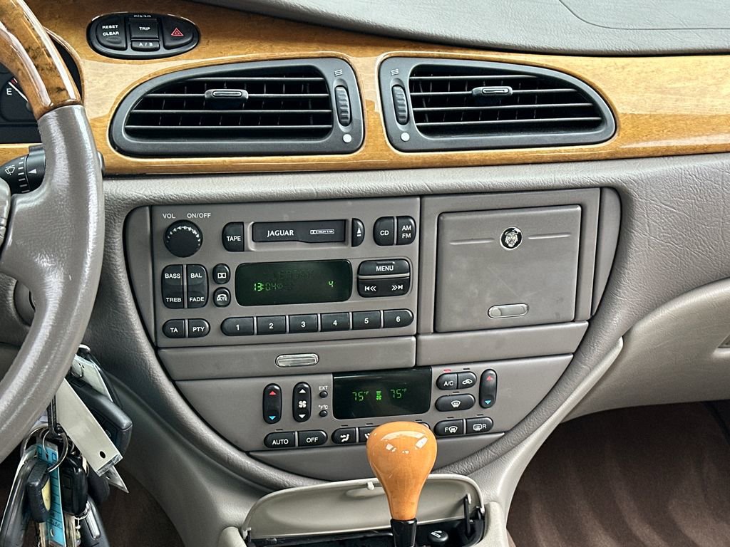 Used 2000 Jaguar S-TYPE 4.0 image 15
