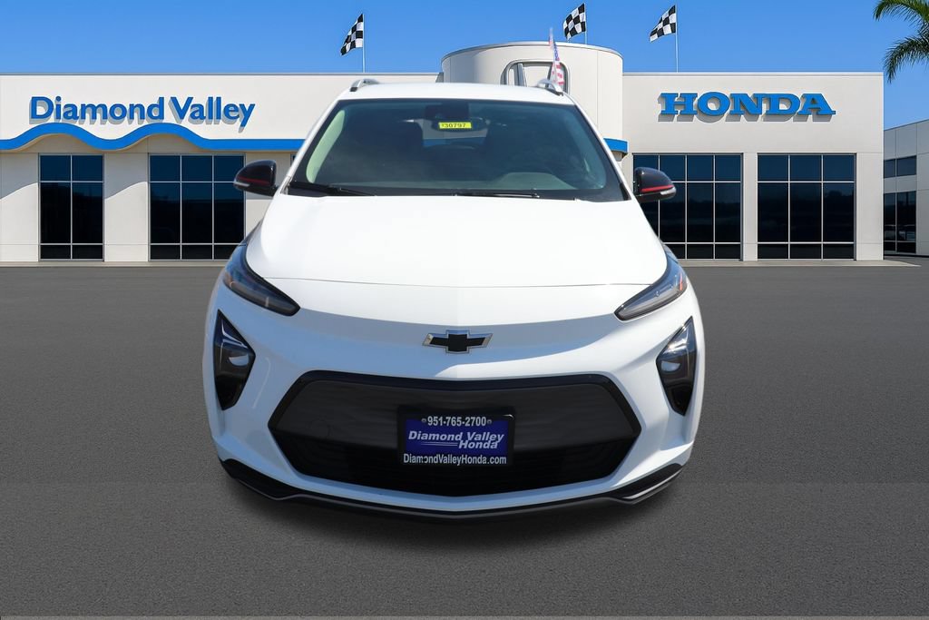Used 2023 Chevrolet Bolt EUV LT w/ Convenience Package FWD image 2