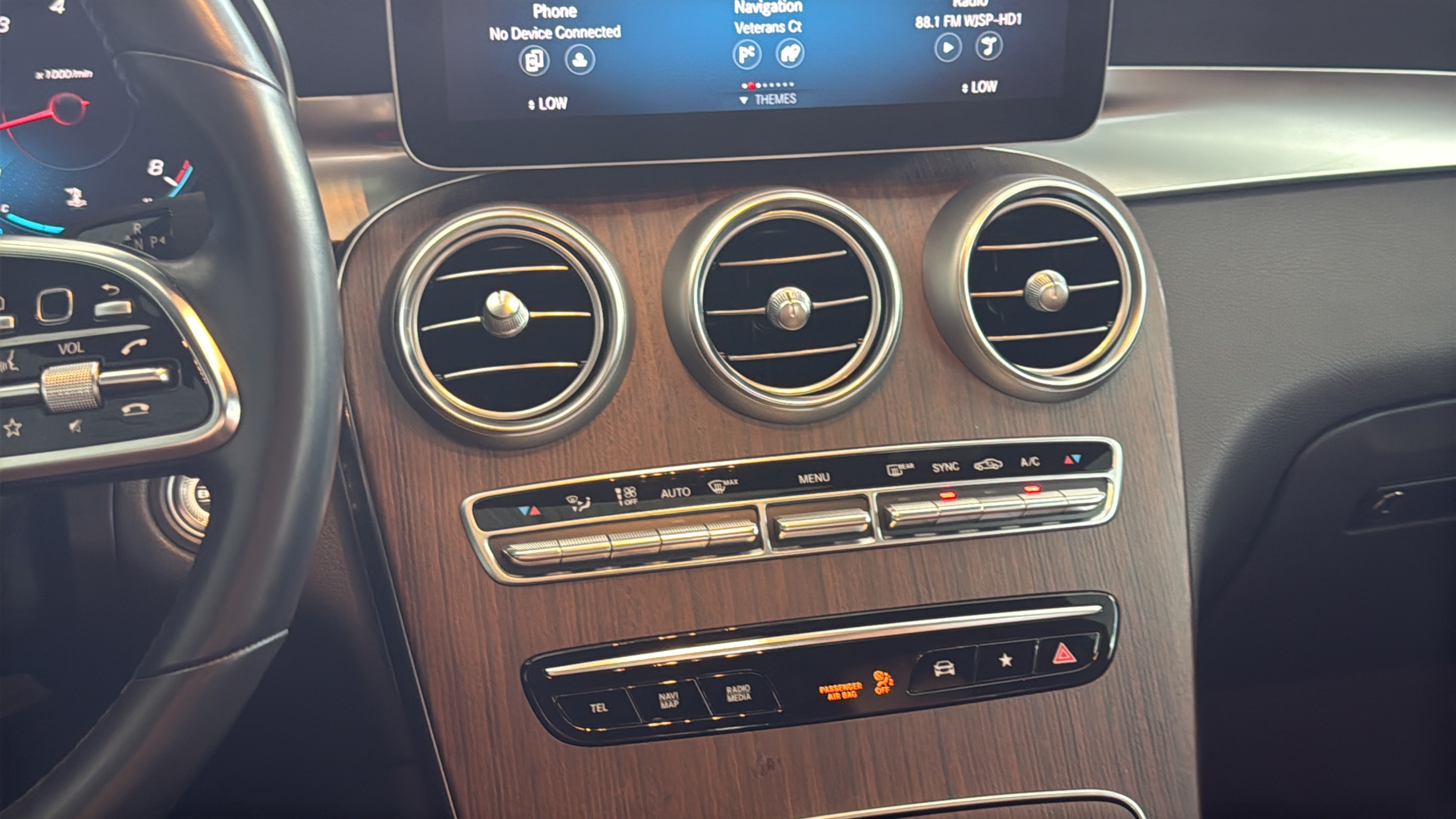 Certified 2023 Mercedes-Benz GLC 300 4MATIC Coupe image 32