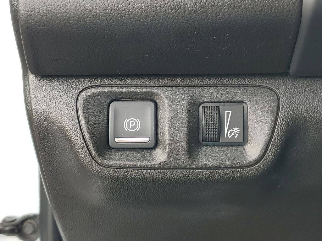 Used 2020 GMC Acadia SLE w/ Driver Convenience Package FWD image 9