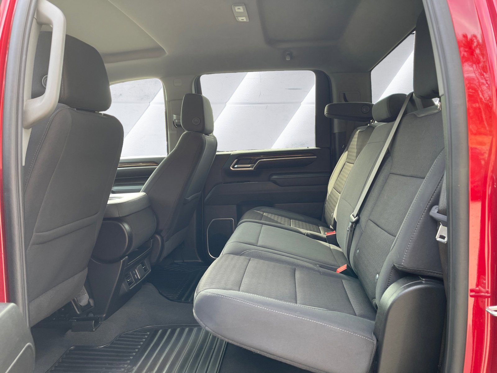 Used 2024 GMC Sierra 2500 SLE w/ SLE Value Package; image 14