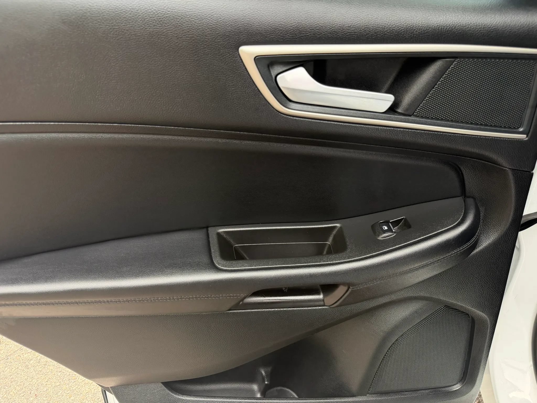 Used 2024 Ford Edge SEL AWD/4WD image 19