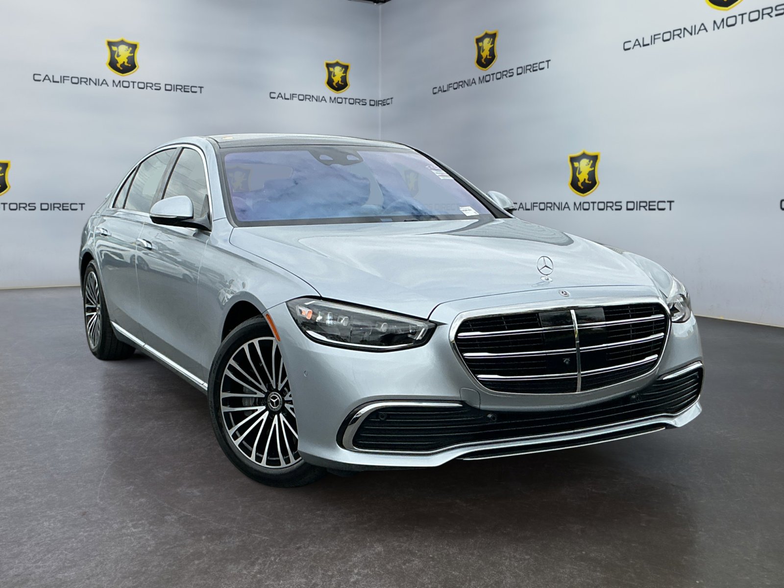 Used 2022 Mercedes-Benz S 500 4MATIC image 3