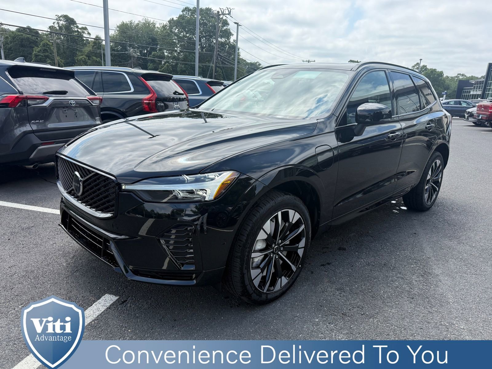 New 2026 Volvo XC60 T8 Ultra w/ Protection Package Premier image 4