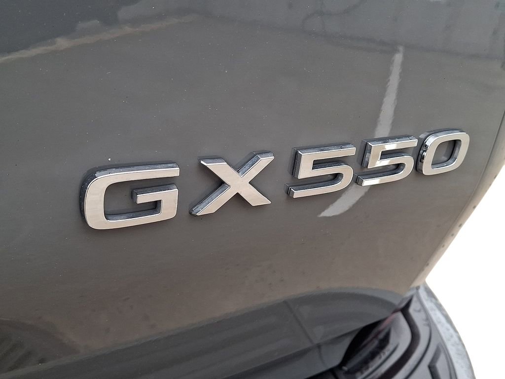 Used 2024 Lexus GX 550 w/ Accessory Package (2T) AWD/4WD image 31