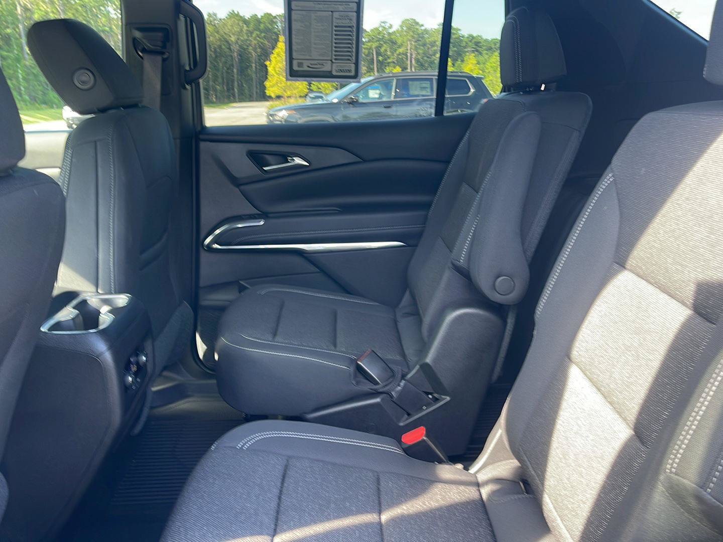 Used 2025 Chevrolet Traverse LT w/ LPO, Floor Liner Package FWD image 34