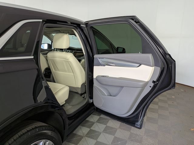 Certified 2023 Cadillac XT5 Premium Luxury AWD/4WD image 34