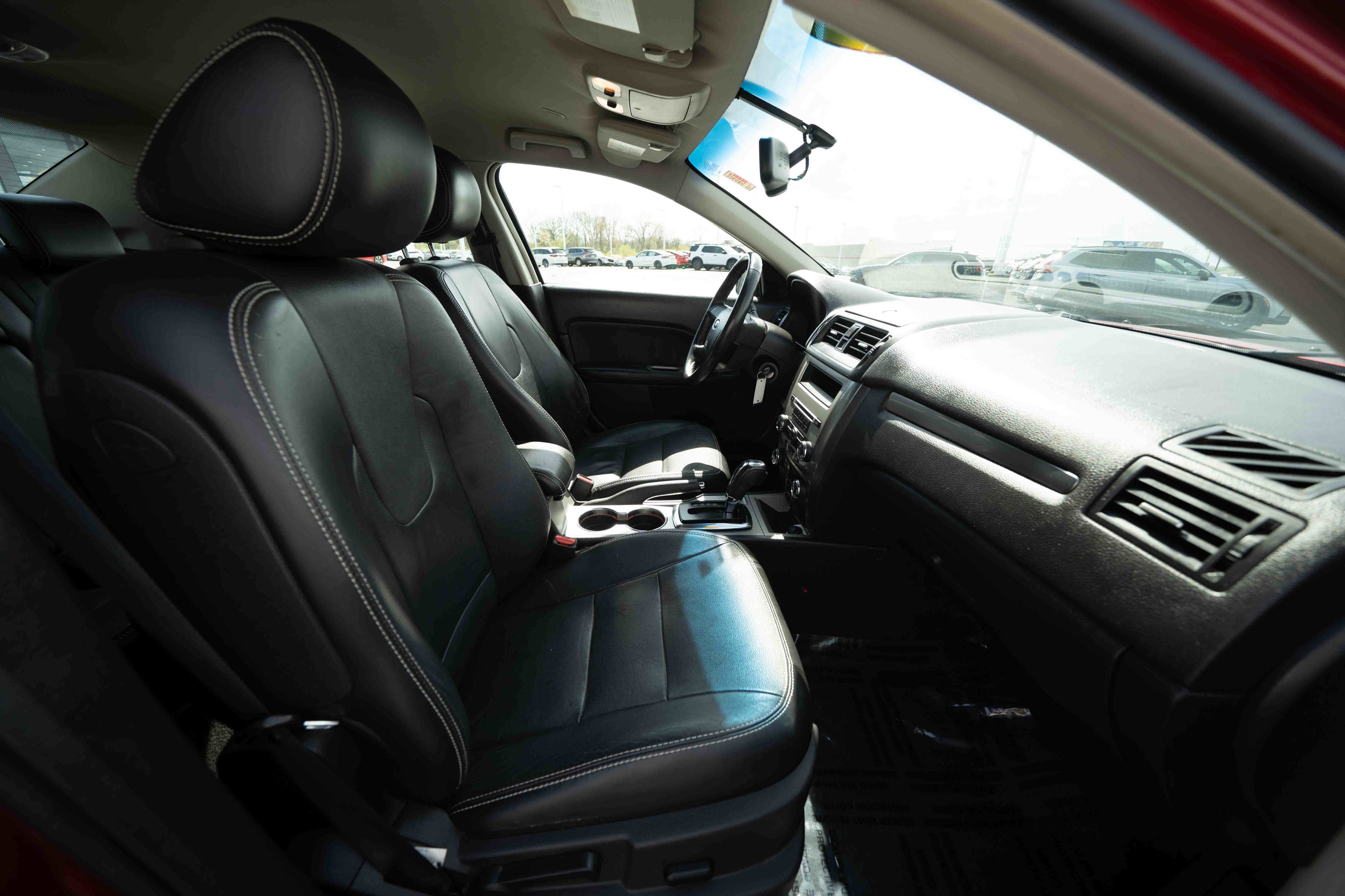 Used 2010 Ford Fusion SEL image 25