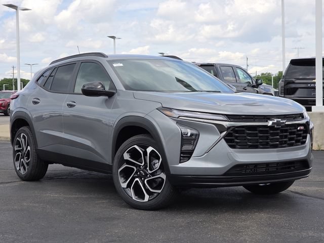 New 2026 Chevrolet Trax RS w/ Driver Confidence Package FWD image 2