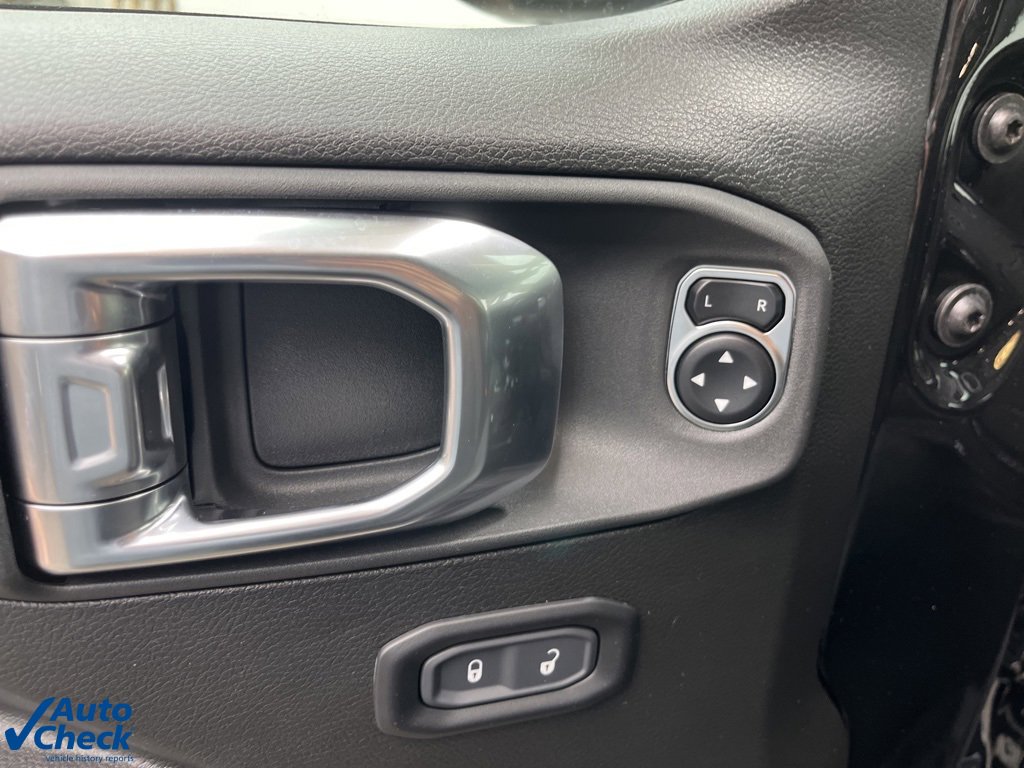 Used 2025 Jeep Gladiator Sport image 30