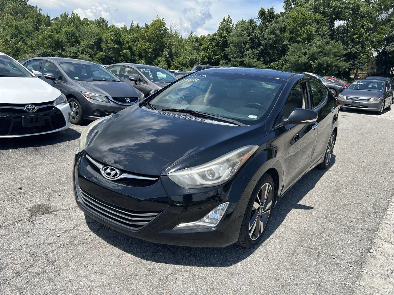 Used 2015 Hyundai Elantra Limited w/ Option Group 05 image 2