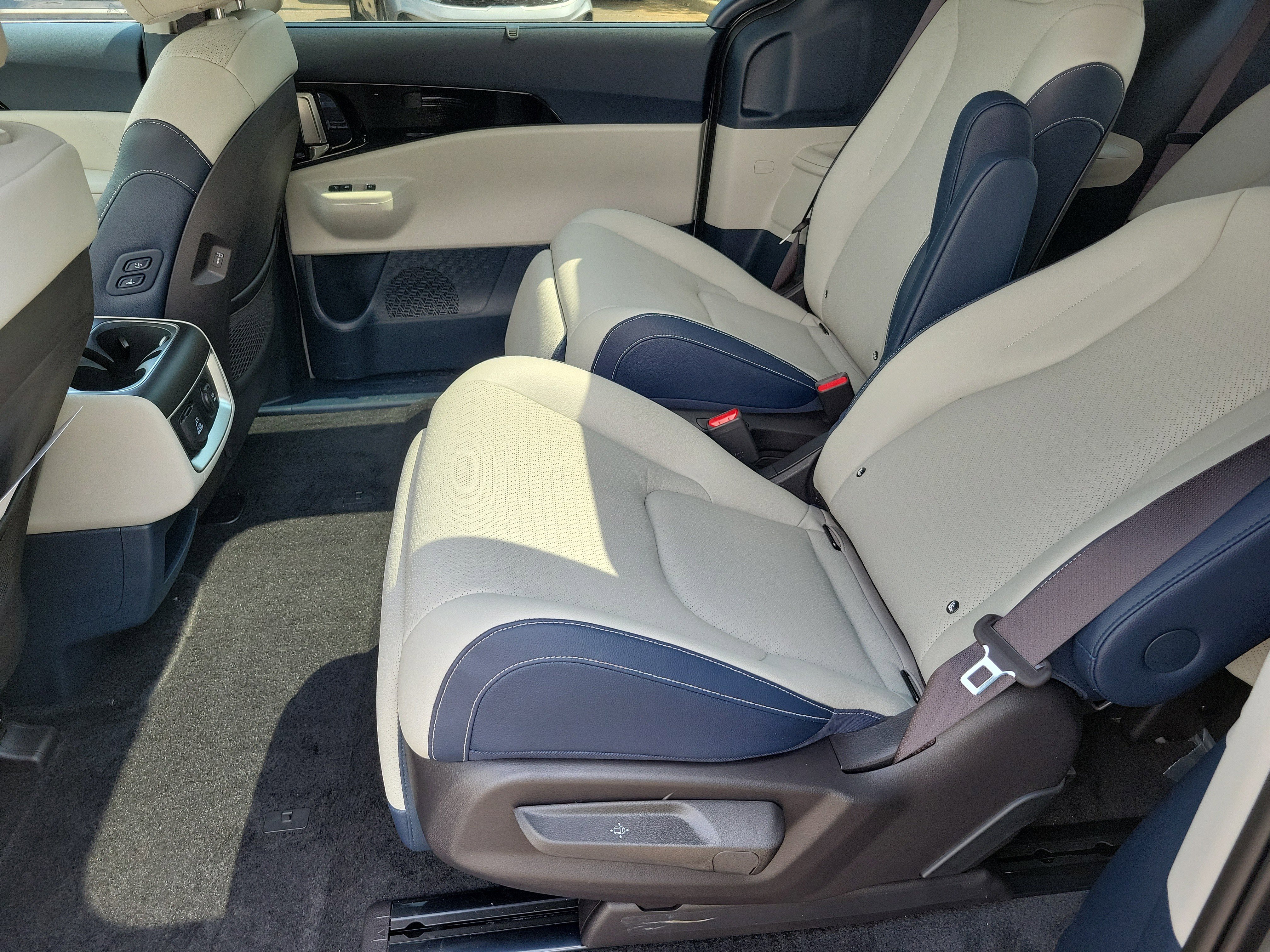 New 2026 Kia Carnival SX Prestige image 6