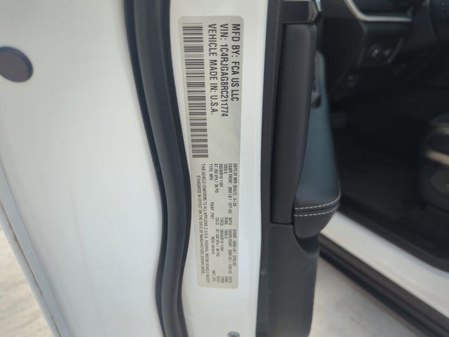 Used 2024 Jeep Grand Cherokee Altitude RWD image 29