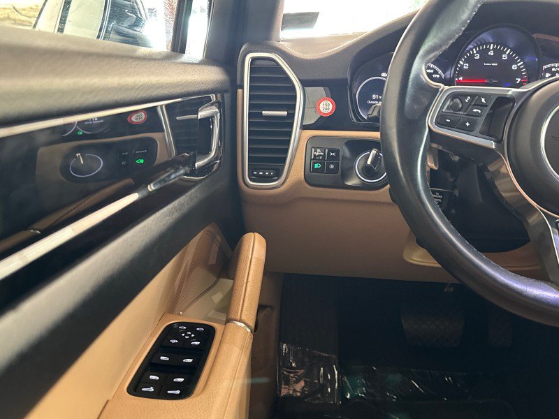 Used 2019 Porsche Cayenne AWD/4WD image 11