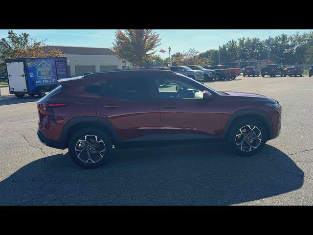 Certified 2024 Chevrolet Trax LT w/ Driver Confidence Package FWD image 37
