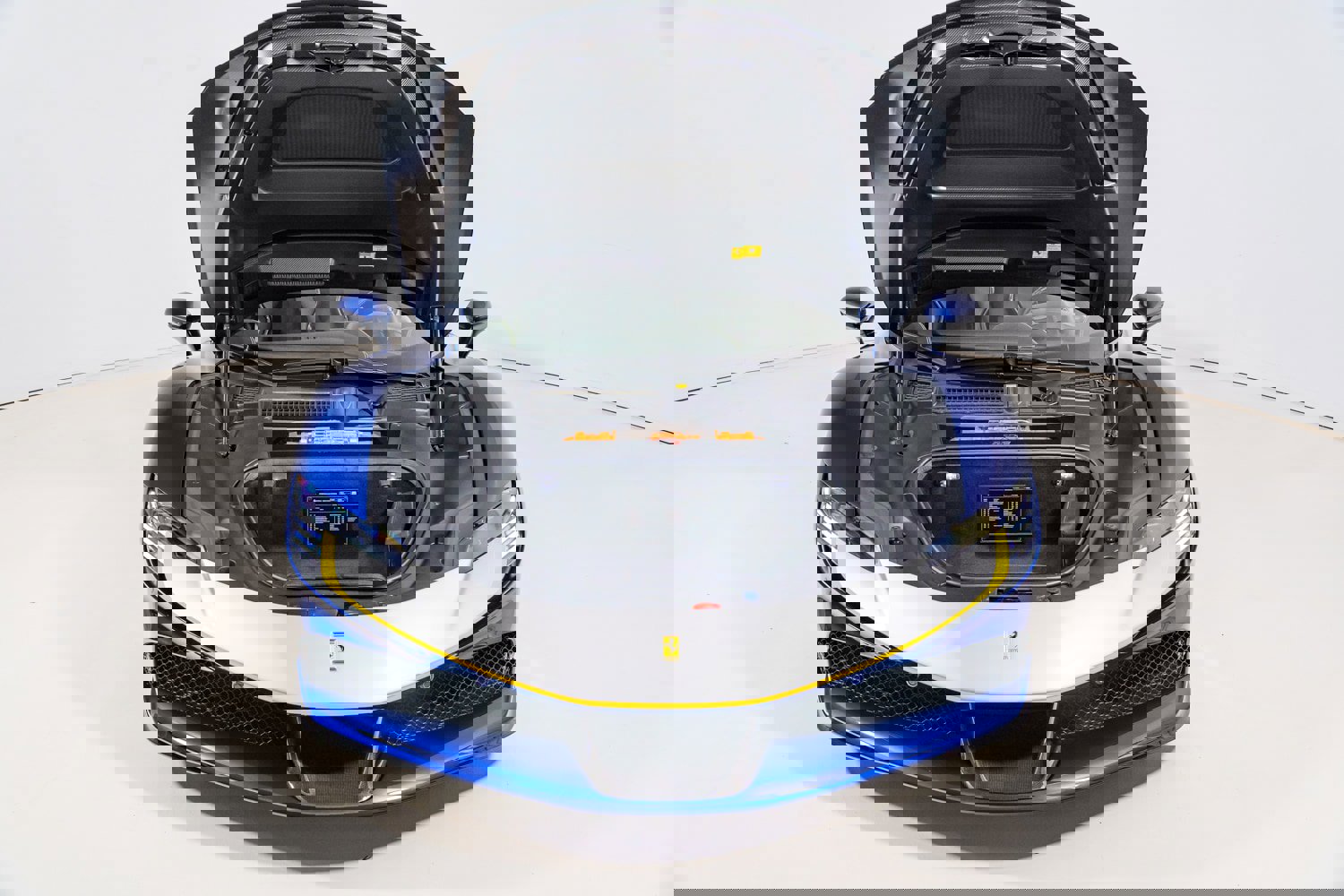 Used 2022 Ferrari SF90 Spider image 41