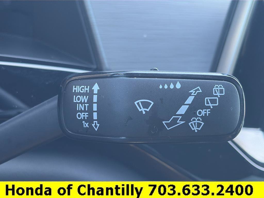 Used 2024 Volkswagen Atlas Cross Sport SE AWD/4WD image 11
