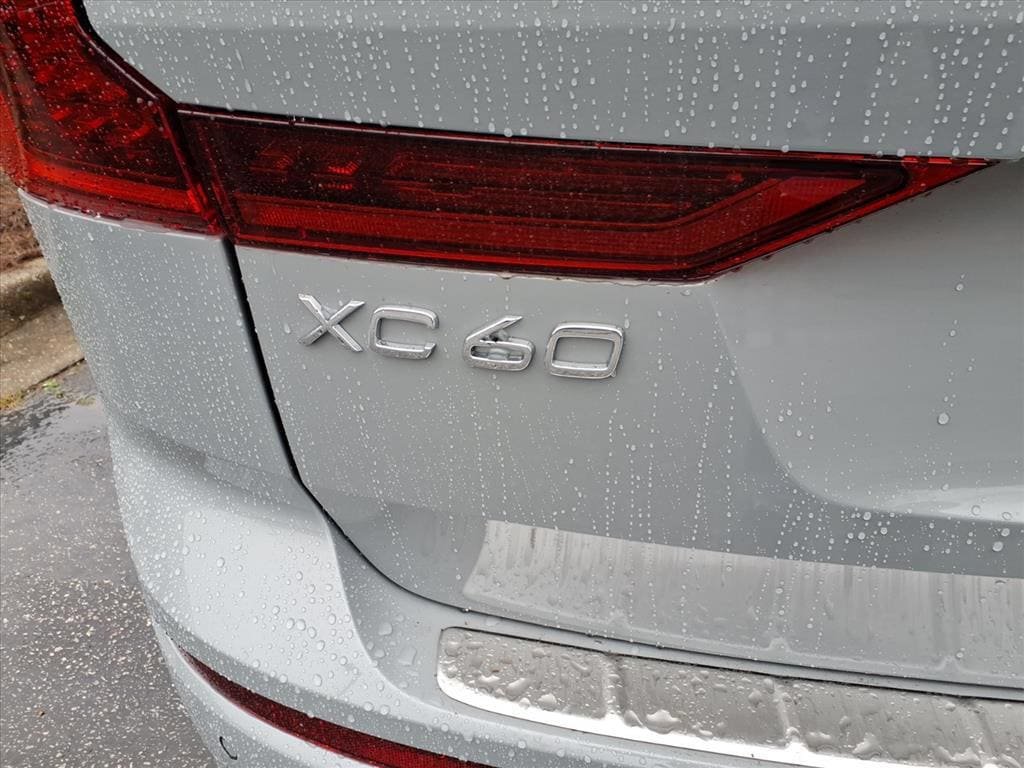 New 2026 Volvo XC60 B5 Plus w/ Protection Package Premier AWD/4WD image 6