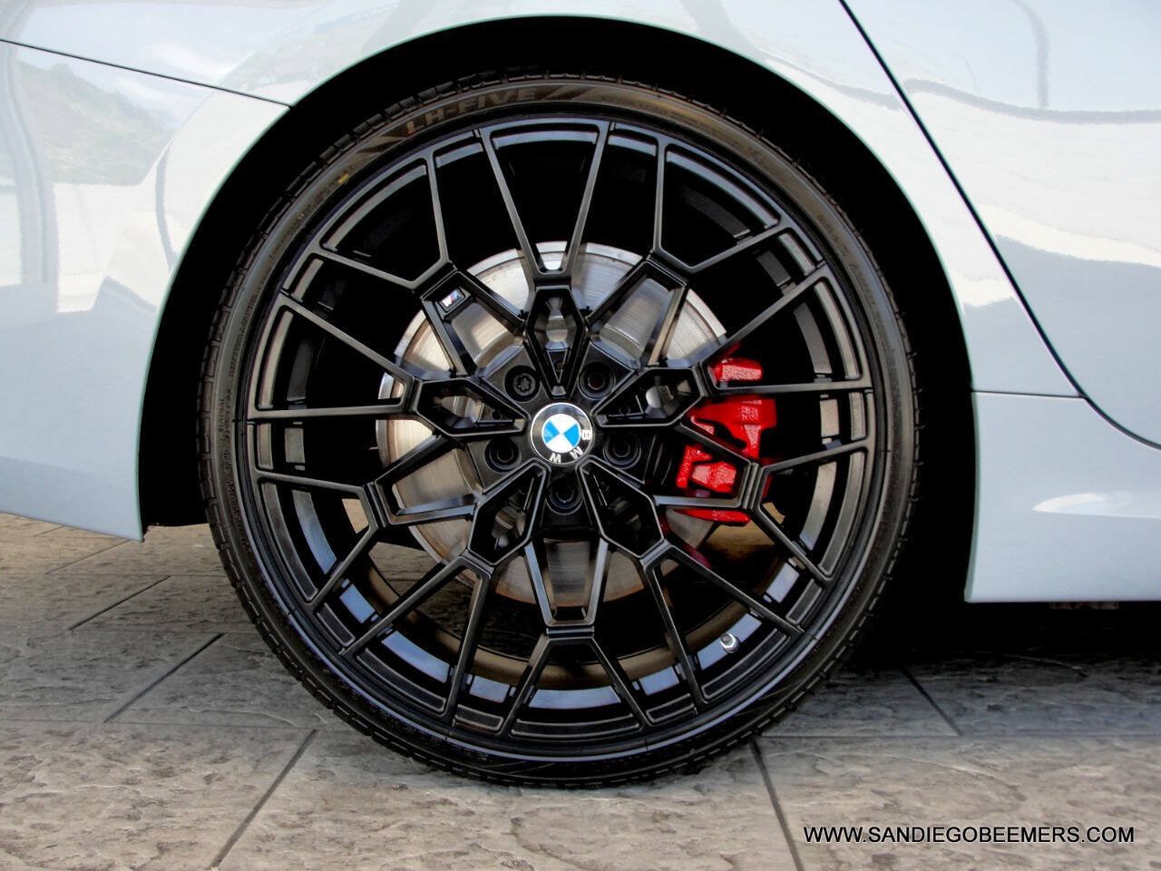 Used 2023 BMW 330i Sedan w/ M Sport Package RWD image 17