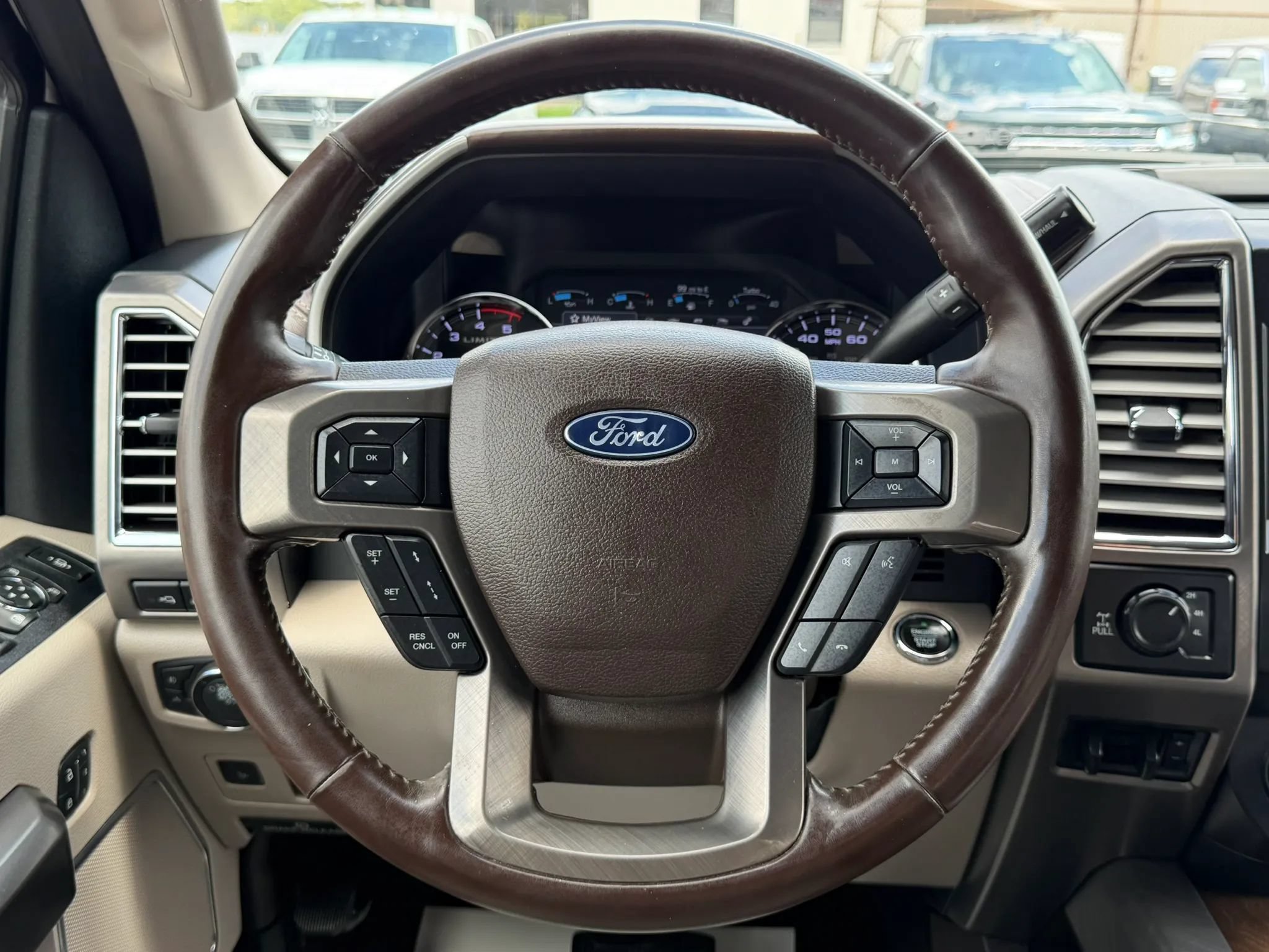 Used 2019 Ford F250 Limited AWD/4WD image 39