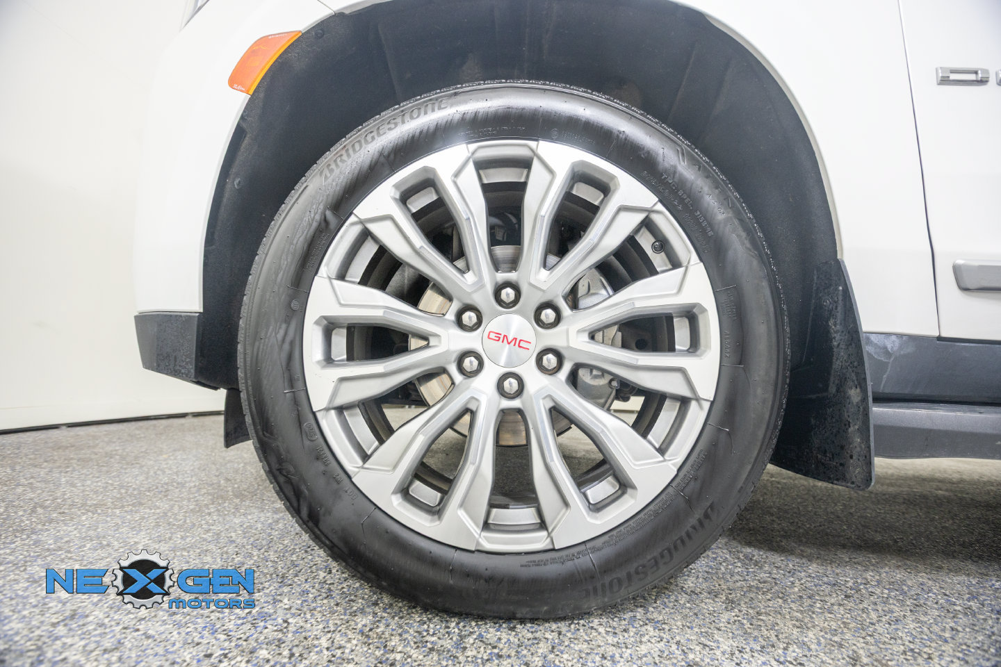 Used 2022 GMC Yukon XL Denali AWD/4WD image 48