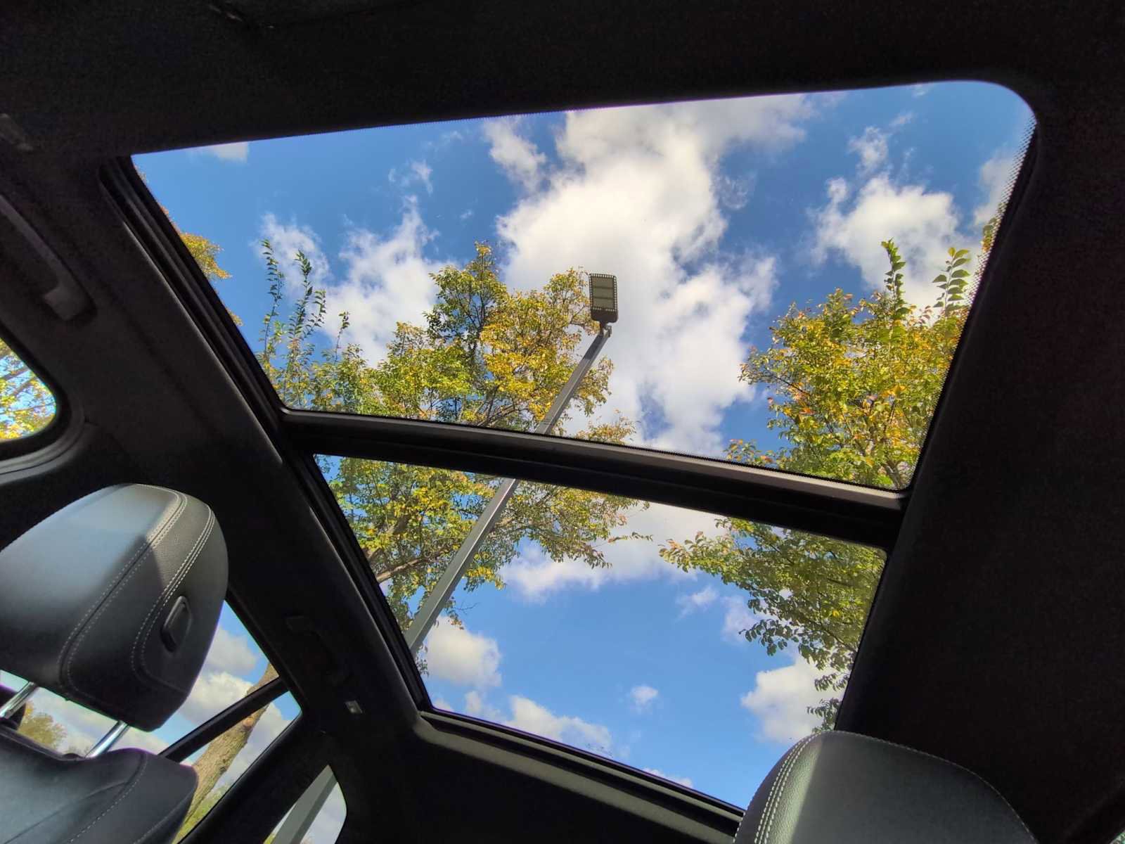 Used 2023 BMW X3 M40i w/ Premium Package image 19