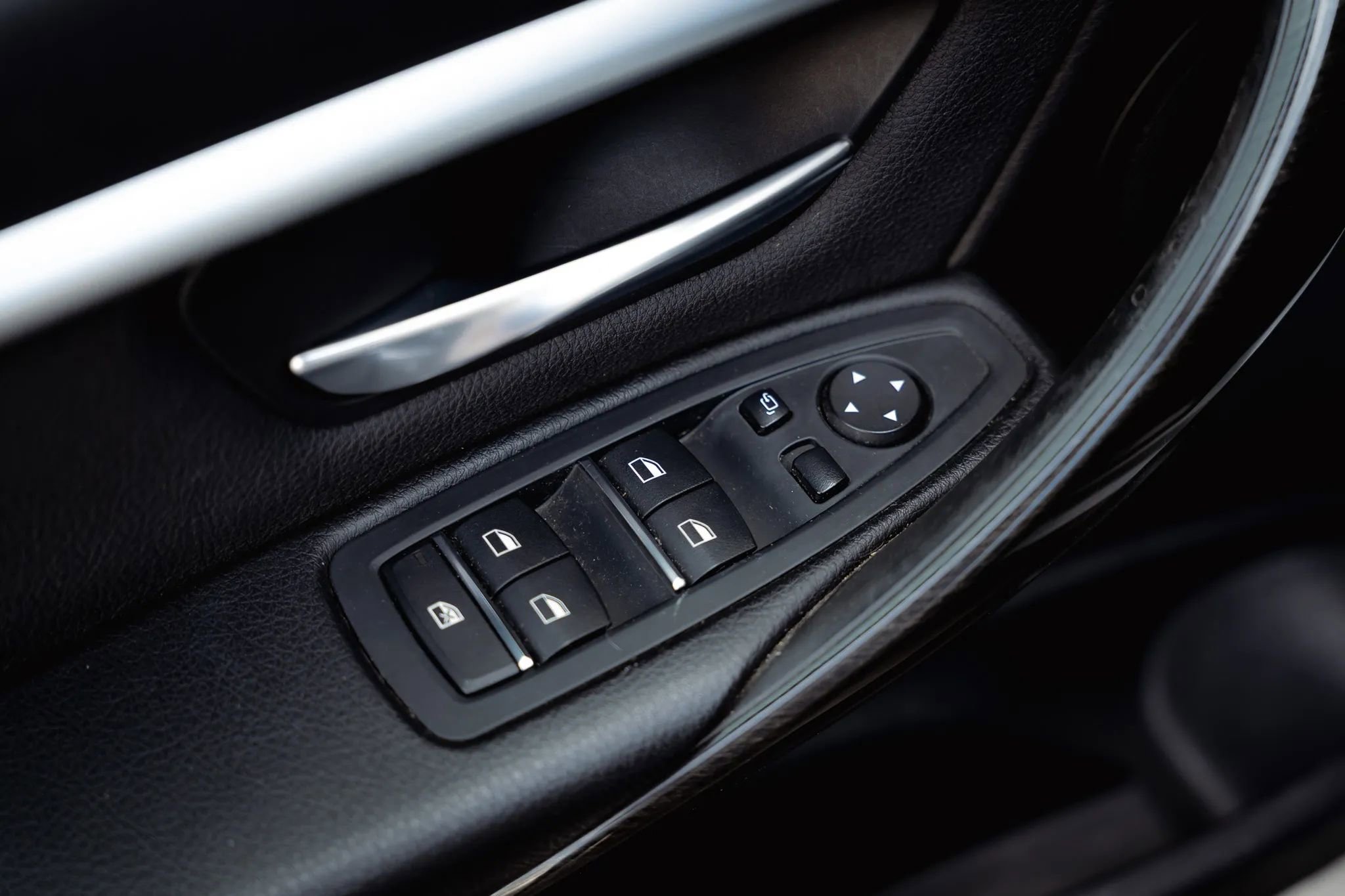 Used 2018 BMW 330e 330e iPerformance Sedan 4D image 46