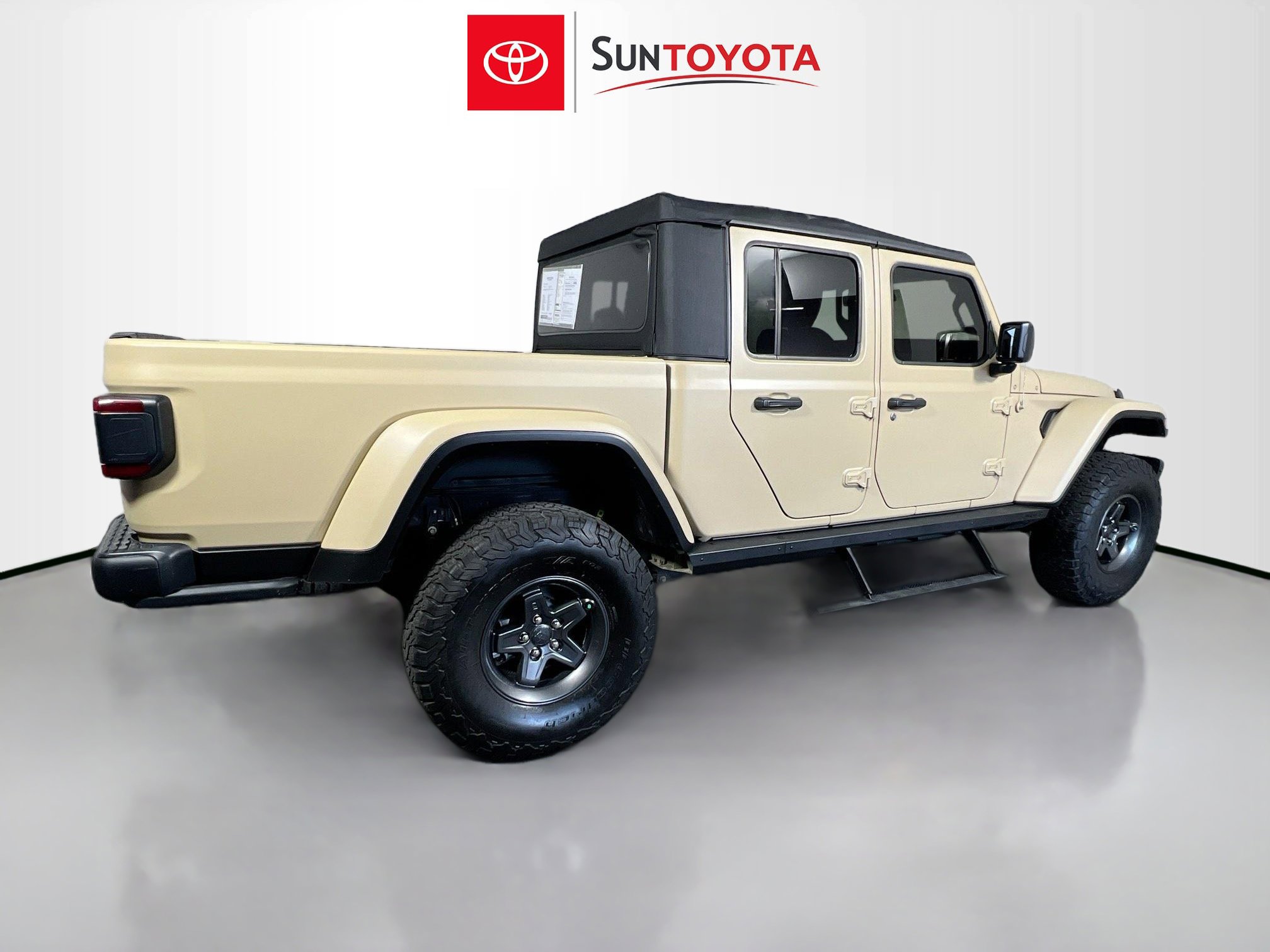 Used 2021 Jeep Gladiator Rubicon image 4