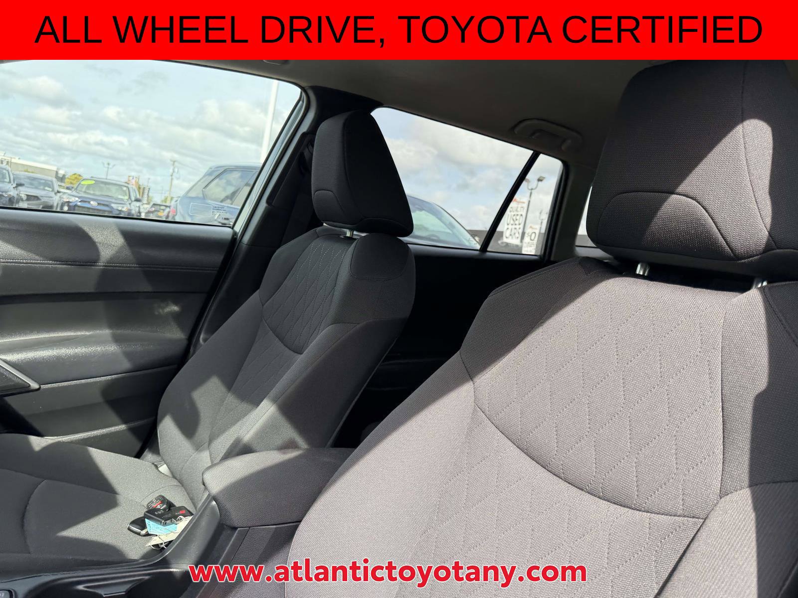 Certified 2022 Toyota Corolla Cross LE AWD/4WD image 13