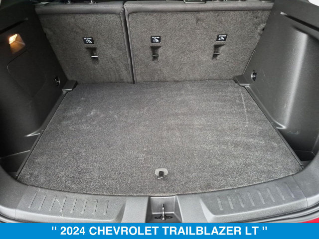 Used 2024 Chevrolet TrailBlazer LT w/ Driver Confidence Package AWD/4WD image 28