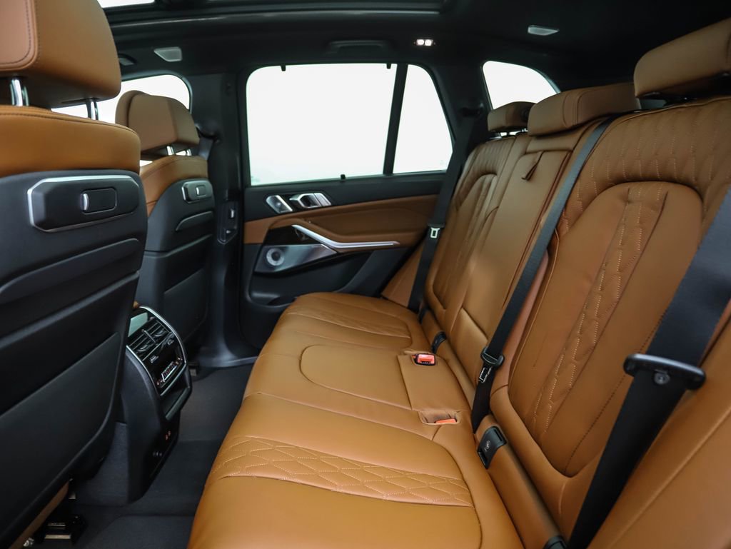 New 2026 BMW X5 M60i image 21