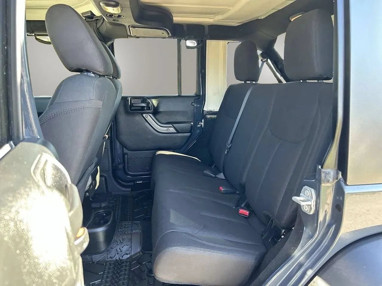 Used 2018 Jeep Wrangler Unlimited Sport w/ Dual Top Group AWD/4WD image 21