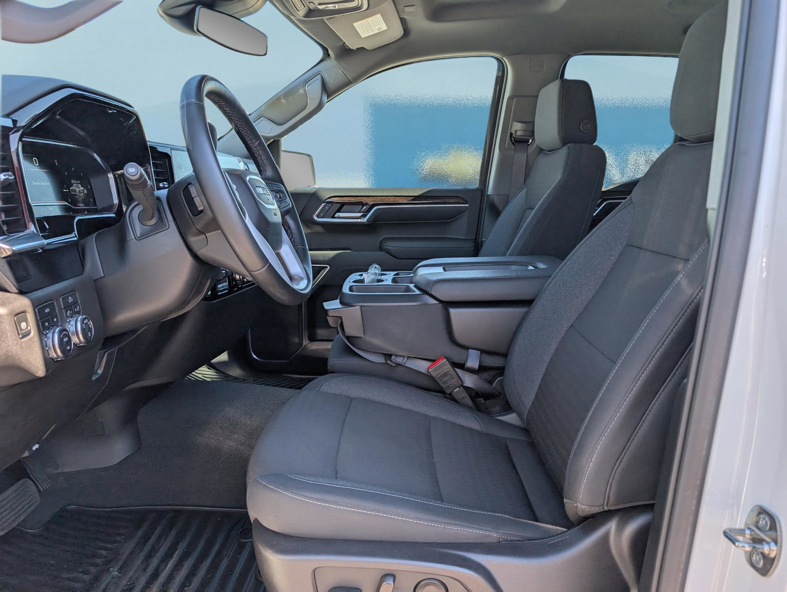 Used 2024 GMC Sierra 1500 SLE image 17