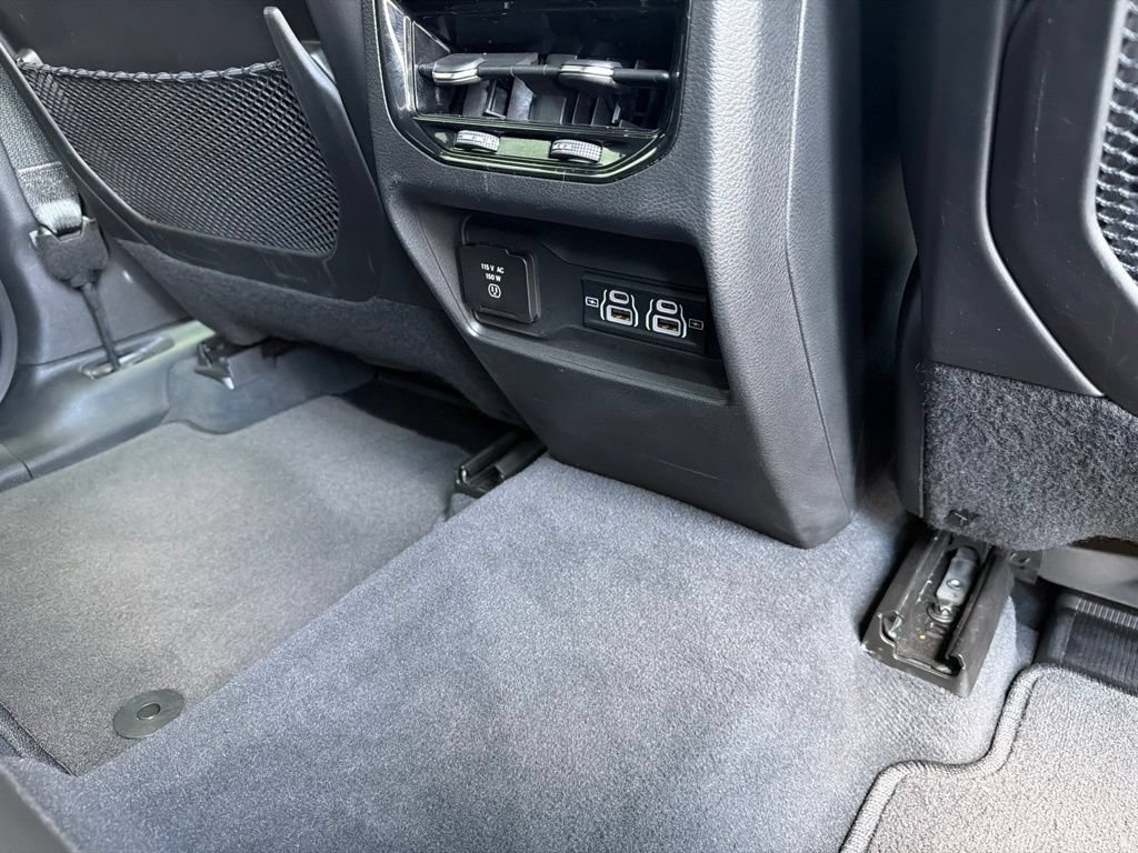Used 2023 Jeep Grand Cherokee Altitude AWD/4WD image 22