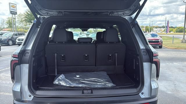 New 2027 Chevrolet Traverse LT w/ Driver Confidence Package FWD image 11