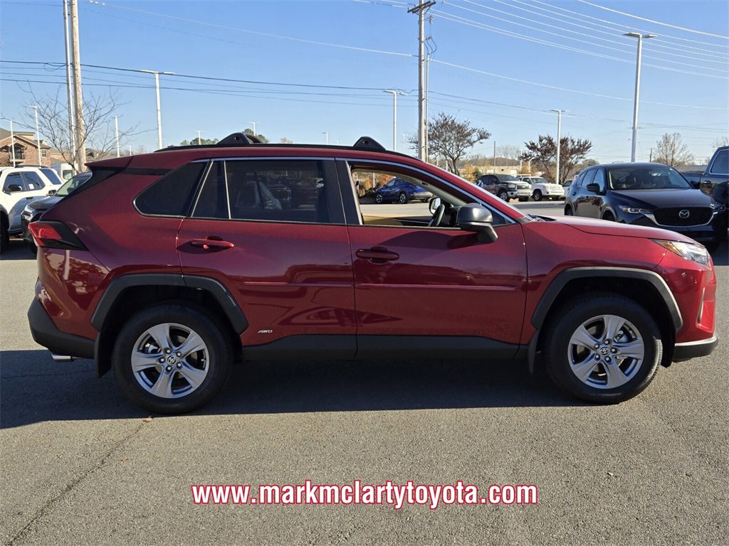 New 2025 Toyota RAV4 LE image 2