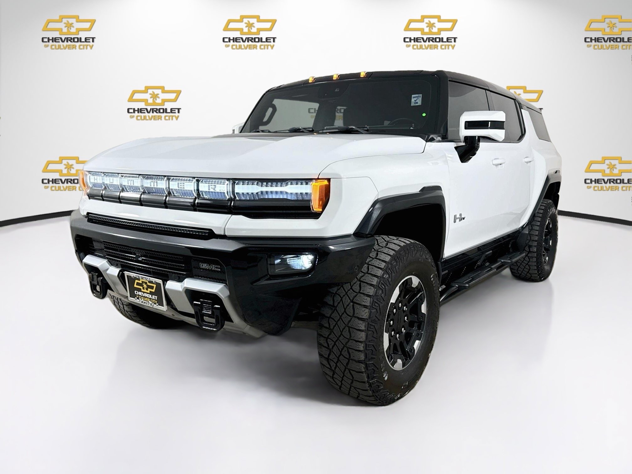 Used 2024 GMC Hummer EV 2X w/ Extreme Off-Road Package AWD/4WD image 3