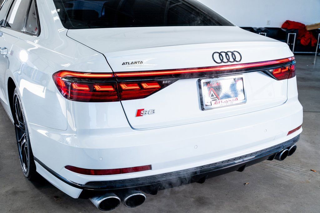 Used 2020 Audi S8 L w/ S8 Executive Package image 23