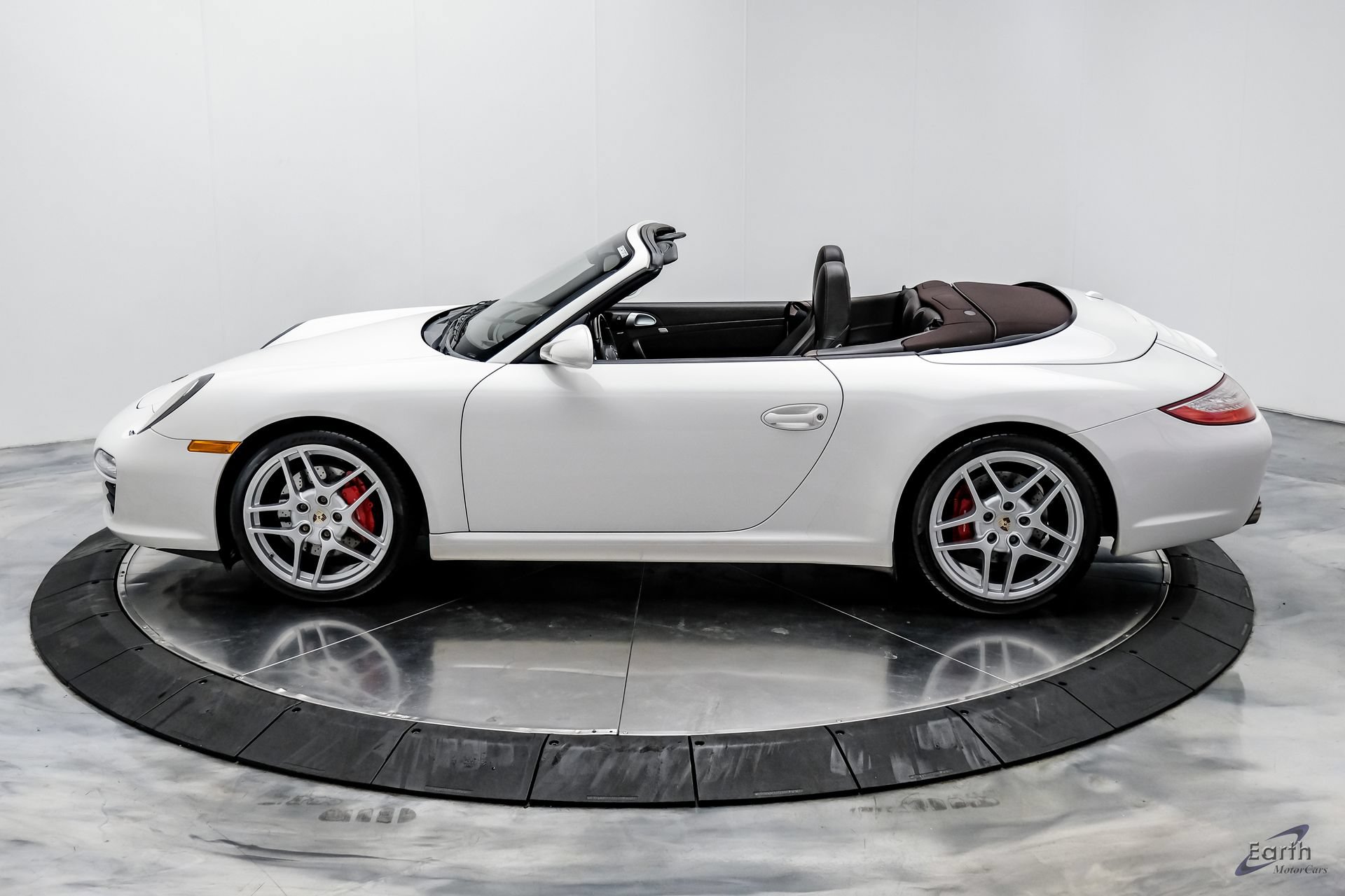 Used 2011 Porsche 911 Carrera S RWD image 9