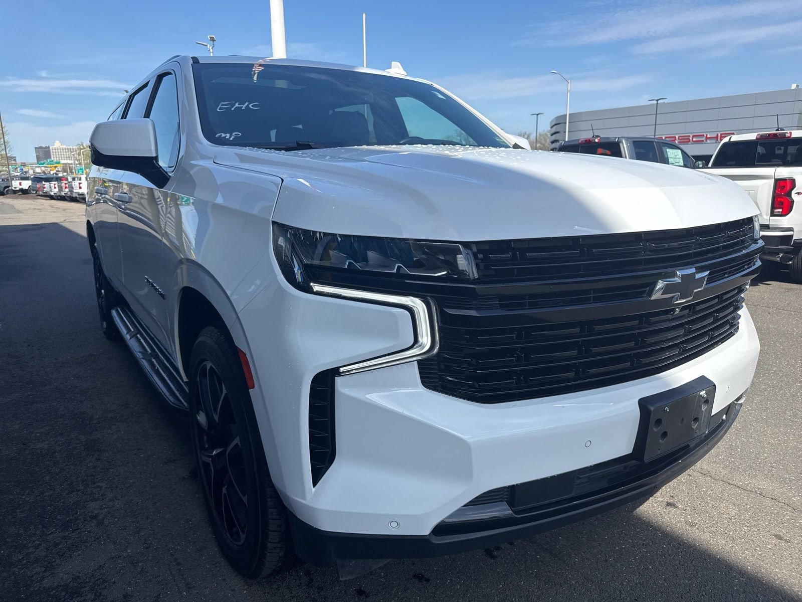 Used 2023 Chevrolet Suburban RST AWD/4WD image 4