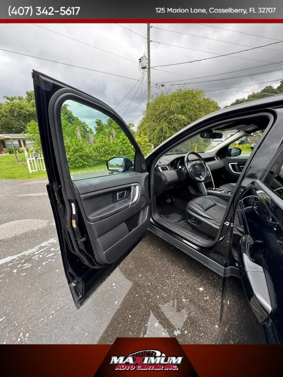 Used 2017 Land Rover Discovery Sport SE AWD/4WD image 5