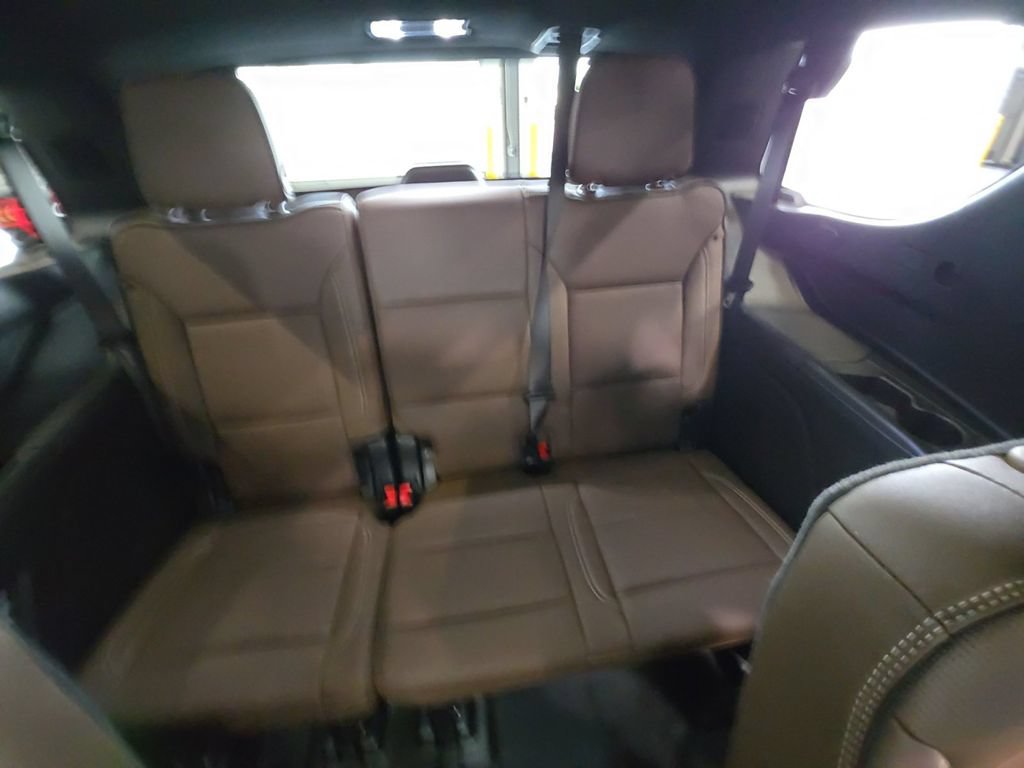 Certified 2026 Chevrolet Tahoe High Country AWD/4WD image 36
