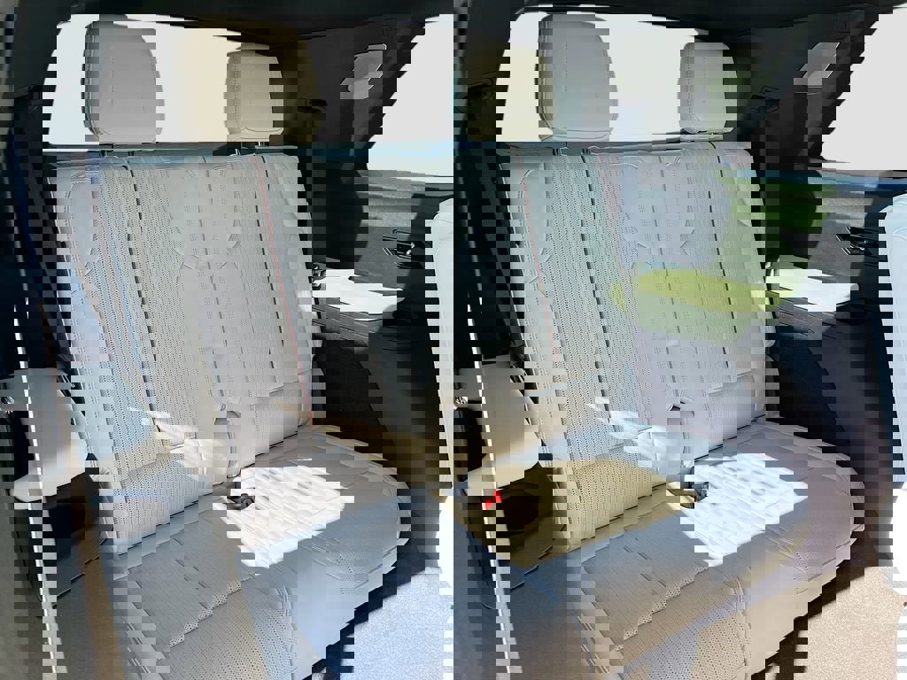 New 2026 Cadillac Vistiq Luxury image 27