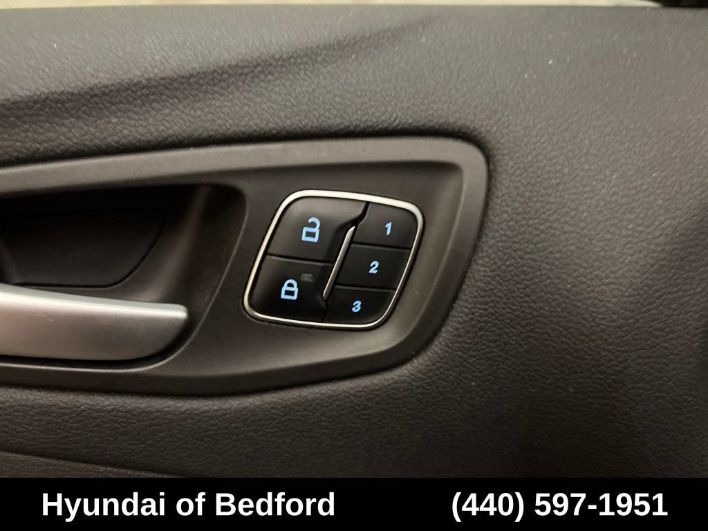 Used 2018 Ford Escape Titanium AWD/4WD image 12
