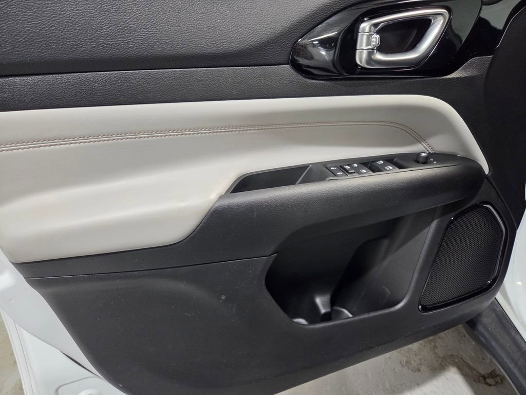 Certified 2022 Jeep Compass Limited image 12