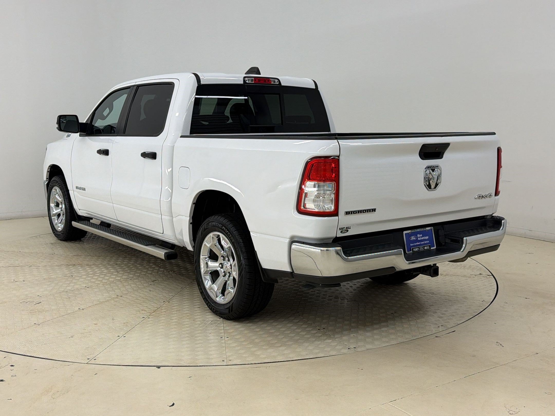 Used 2023 RAM 1500 Big Horn AWD/4WD image 3