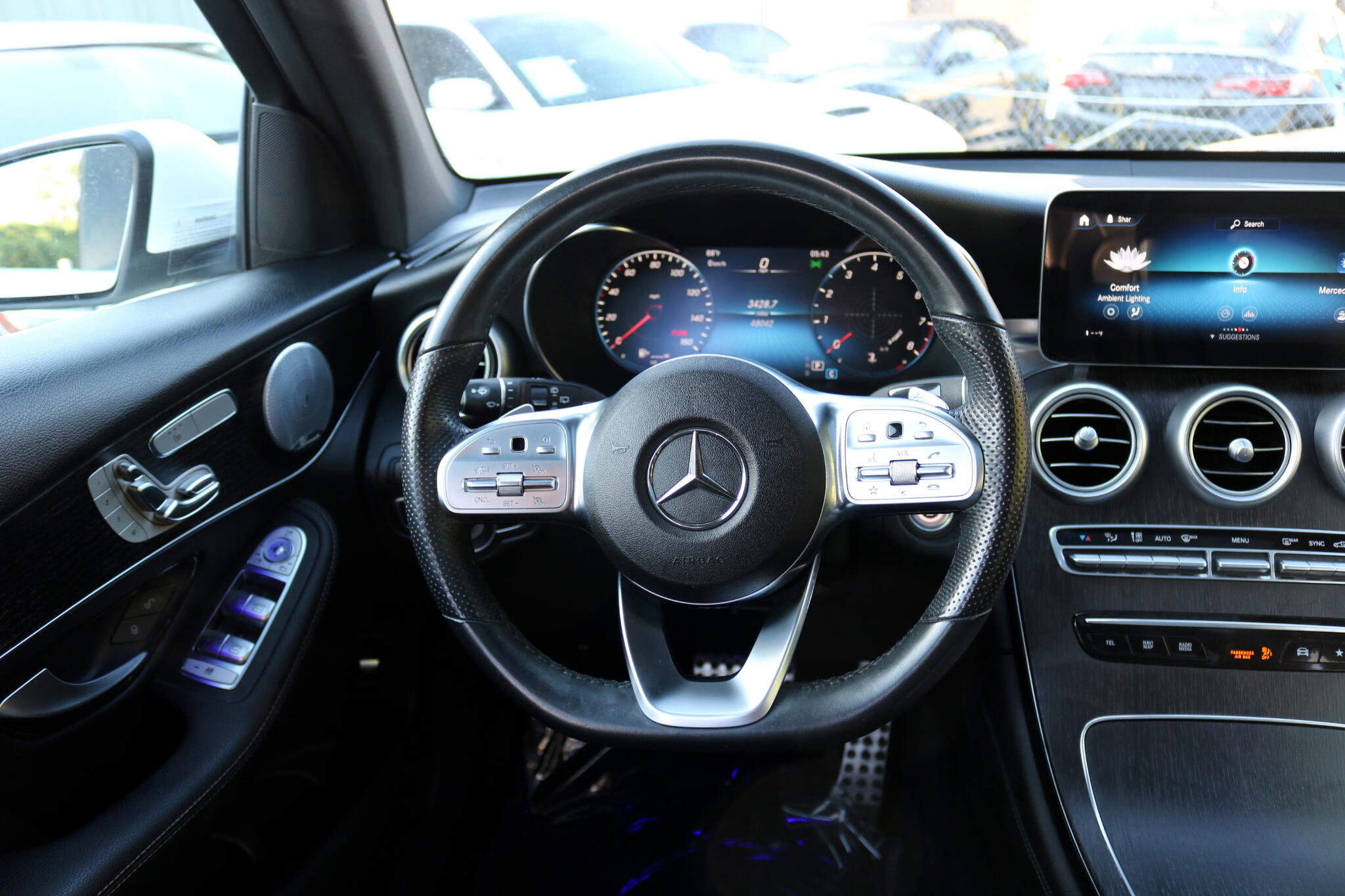 Used 2020 Mercedes-Benz GLC 300 4MATIC image 39